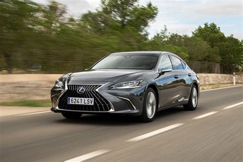 Lexus ES 300h (2022) | Reviews | Complete Car