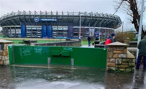 Edinburgh flooding: Anxious local residents share fears as Water of Leith rises above trees ...