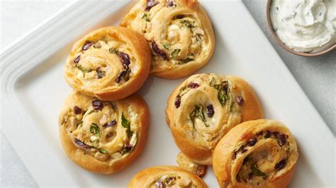 Greek Chicken Crescent Roll-Ups Recipe - Pillsbury.com