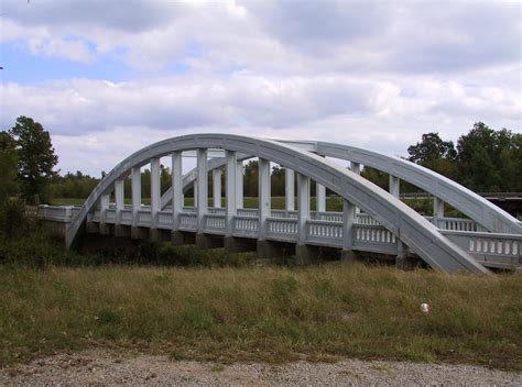 Photo: Marsh Rainbow Arch Bridge