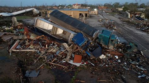 Tornado tears across Mississippi, more than two dozen dead | Reuters