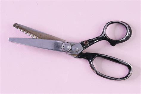 11 Types of Sewing Scissors - Every Sewer Needs | TREASURIE