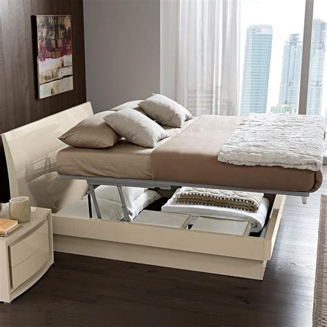 10 Wonderful Storage Ideas For Small Bedrooms 2024