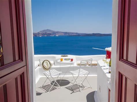 Top 20 Airbnb and Vrbo Rentals in Greece for Your Dream Getaway