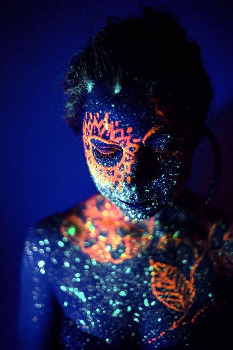 Glowing Effects Of Black Light Photography | Light photography, Photography, Dark photography