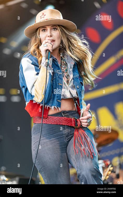 Lainey Wilson Live in concert Stock Photo - Alamy