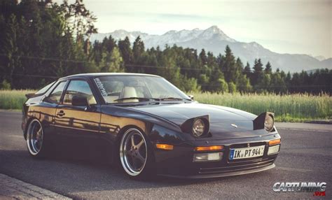 Stance Porsche 944 Turbo