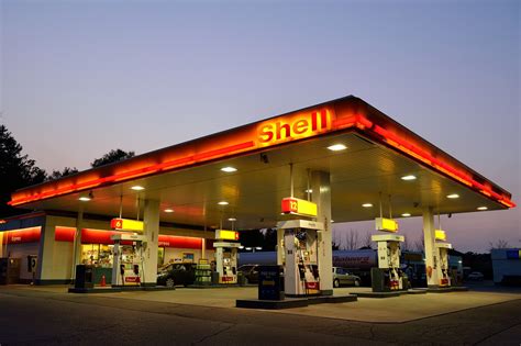 A Brief History of Self-Serve Gas Stations - Petroleum Service Company