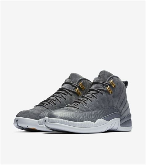 Lanseringsdatum för Air Jordan 12 Retro "Dark Grey". Nike SNKRS