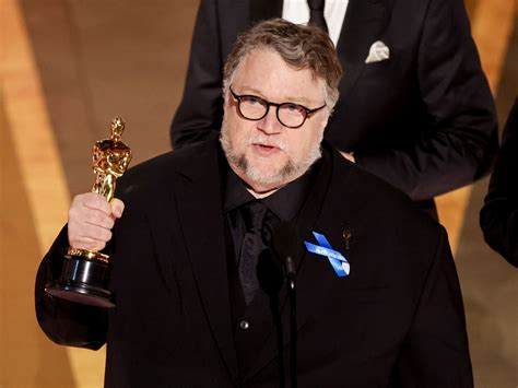 WATCH: Guillermo del Toro Gives Emotional Speech Thanking Parents at 2023 Oscars