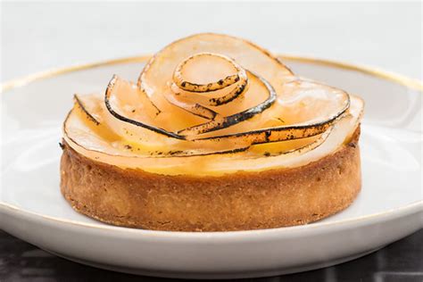 Apple Tart | Pate sucree shell, vanilla pastry cream, apples… | Tom Noe ...