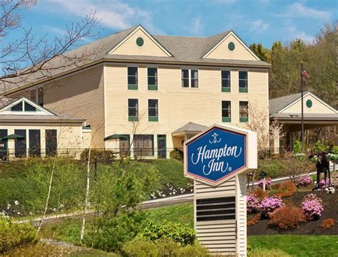 Hampton Inn Freeport/Brunswick | Hampton inn, Hotel, Maine travel