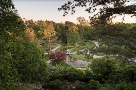 The History of the Royal Botanical Gardens