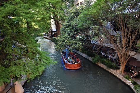 Go Rio River Cruises on the San Antonio Riverwalk