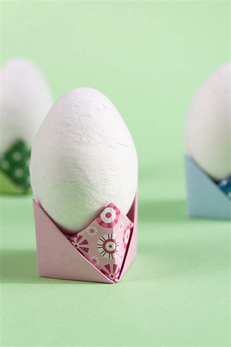 Origami Easter Egg Stand with Folding Instructions - YES! we made this