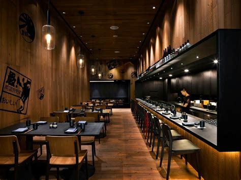 Créditos a su respectivo autor. | Restaurant interior design, Japanese ...