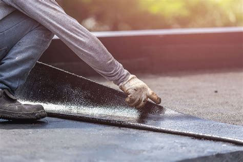 Commercial Flat Roof Repair: How to Find the Best Professionals