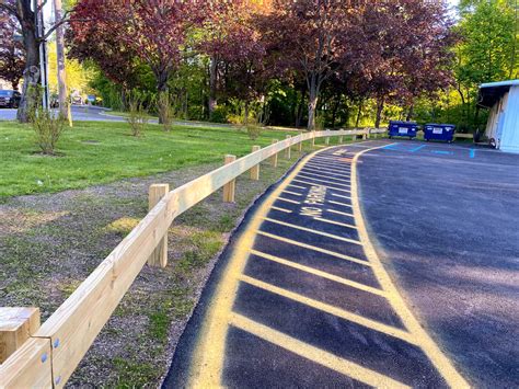 Custom Fence & Railing Installation | MG's Lawn Green Inc