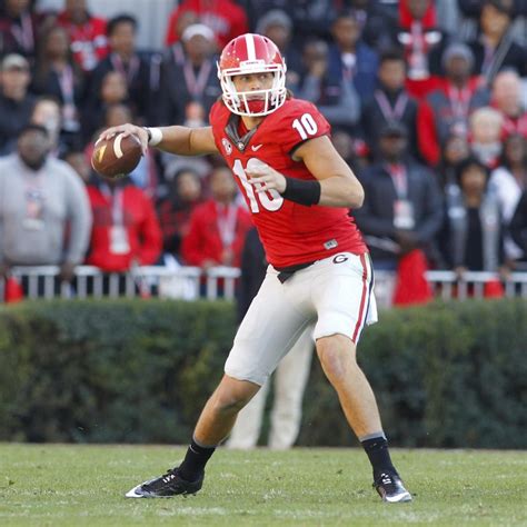 Georgia QB Jacob Eason Injures Knee vs. Appalachian State After Late Hit