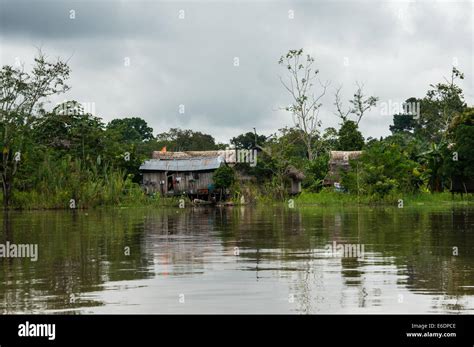 Amazon tribes hi-res stock photography and images - Alamy