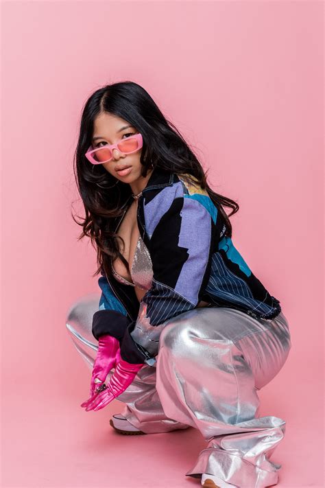 MUSICIANS TO KNOW: THUY — SHEER