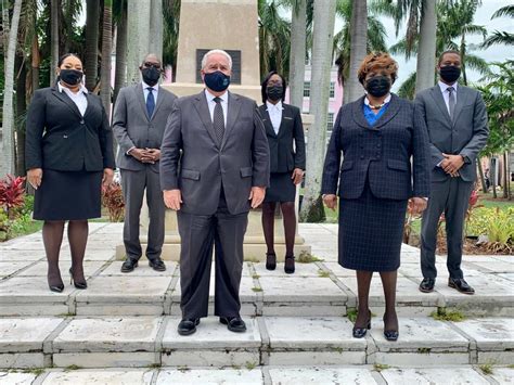 New magistrates sworn in at Main Supreme Court - ZNS BAHAMAS