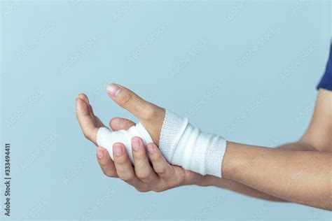 Wounds at the wrist,bandages a hand wound pain medicine Stock Photo | Adobe Stock