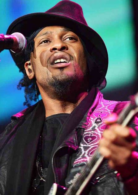 D'Angelo Suffers 'Serious Medical Emergency' / Cancels String Of Performances - That Grape Juice