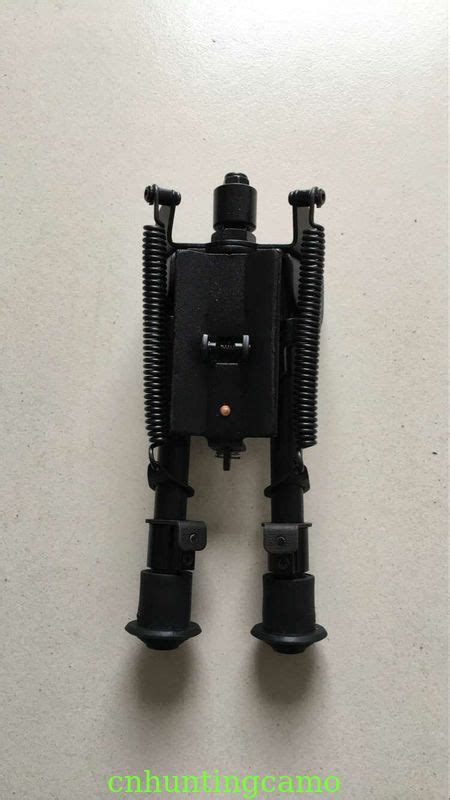 ADJUSTABLE HEIGHT SPRING-LOADED PIVOT BIPOD