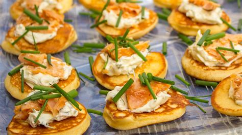 Smoked salmon blinis with sour cream - Seafood Experts