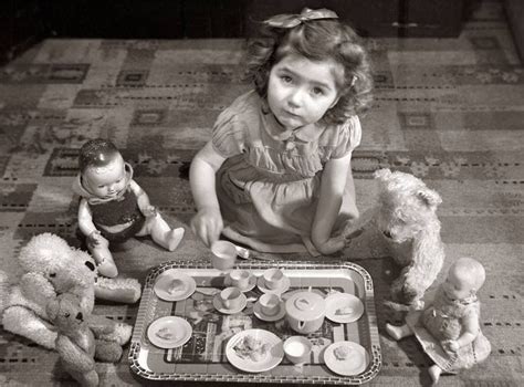 Pin by Sylvie Peckham on Childhood Memories | Vintage children photos ...