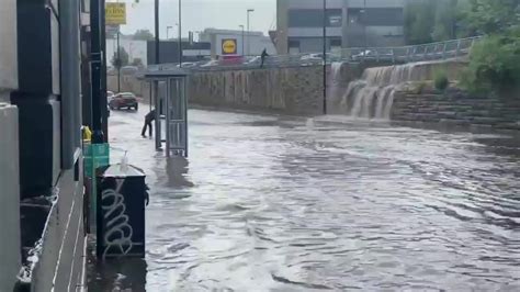 VIDEO OF CHESTERFIELD ROAD FLOODED NEAR... - Sheffield Online