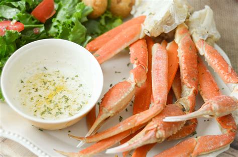 Snow Crab Legs with Garlic Butter - Mommy Hates Cooking