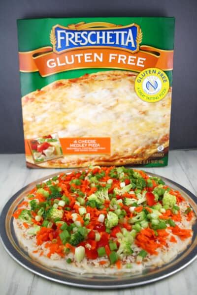 Gluten Free Veggie Pizza - Mom Loves Baking