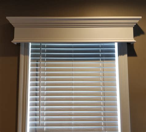 10+ Wood Window Valance Ideas – HOMYRACKS