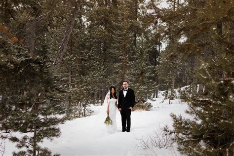 Abraham Lake Winter Elopement - Nordegg - Willow and Wolf Banff ...