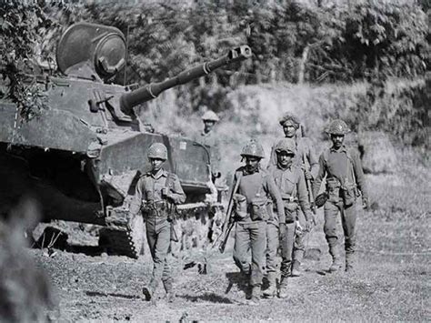 PT-76 and Indian soldiers, Indo-Pakistani war, 1971. : r/TankPorn