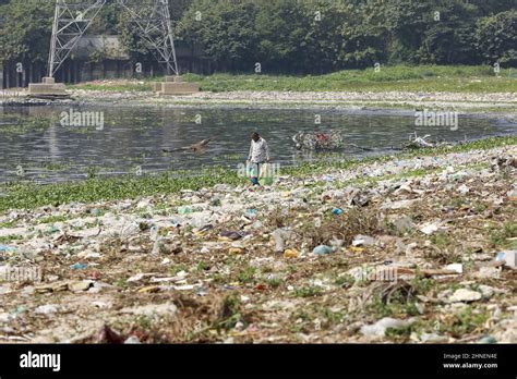 Plastic pollution river bangladesh hi-res stock photography and images ...