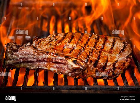 Flame Grilled Steak Stock Photos & Flame Grilled Steak Stock Images - Alamy