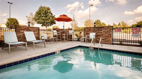 Best Western Plus Atrium Inn & Suites Clarksville - I-24, Exit 4, TN ...