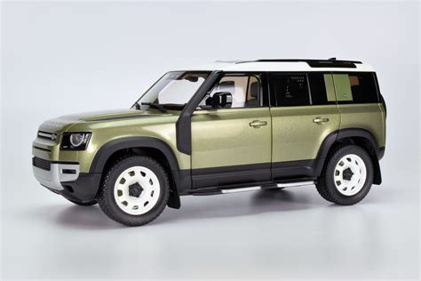 REVIEW: Almost Real 2020 Land Rover Defender 110 • DiecastSociety.com