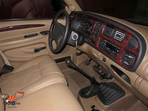 Dodge Ram 2500 Interior