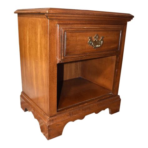 Vintage American Drew Furniture Bedroom Nightstand | Chairish