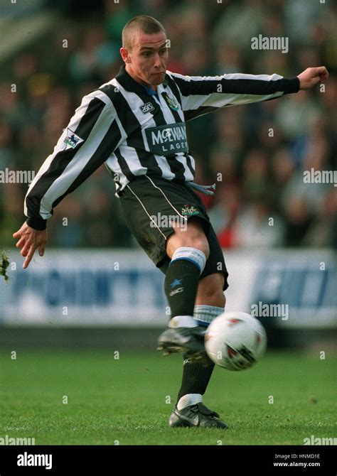 LEE CLARK NEWCASTLE UNITED FC 03 January 1995 Stock Photo - Alamy