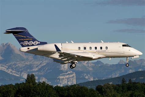 Rent a Bombardier · Challenger 300, Private Jet Hire