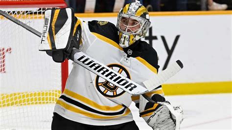 Bruins beat Senators as Jeremy Swayman makes 30 saves in shutout