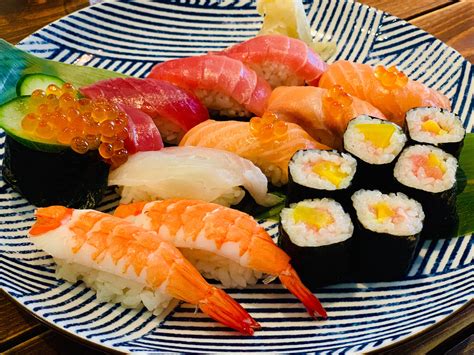 Sushi for Everyone in Tokyo: Book and Enjoy with Cookly