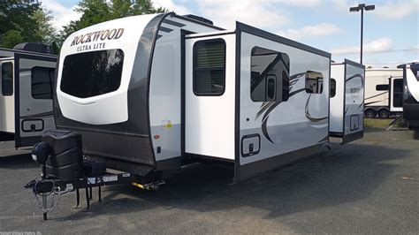 Travel Trailer - 2021 Forest River Rockwood Ultra Lite 2608BS | TrailersUSA