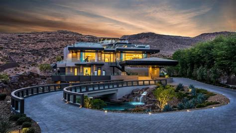 Magnificent Luxury Echo Peak Lane Modern Mansion in Las Vegas