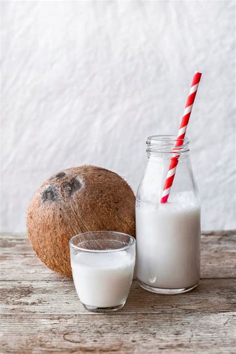 How To Extract Milk From A Coconut